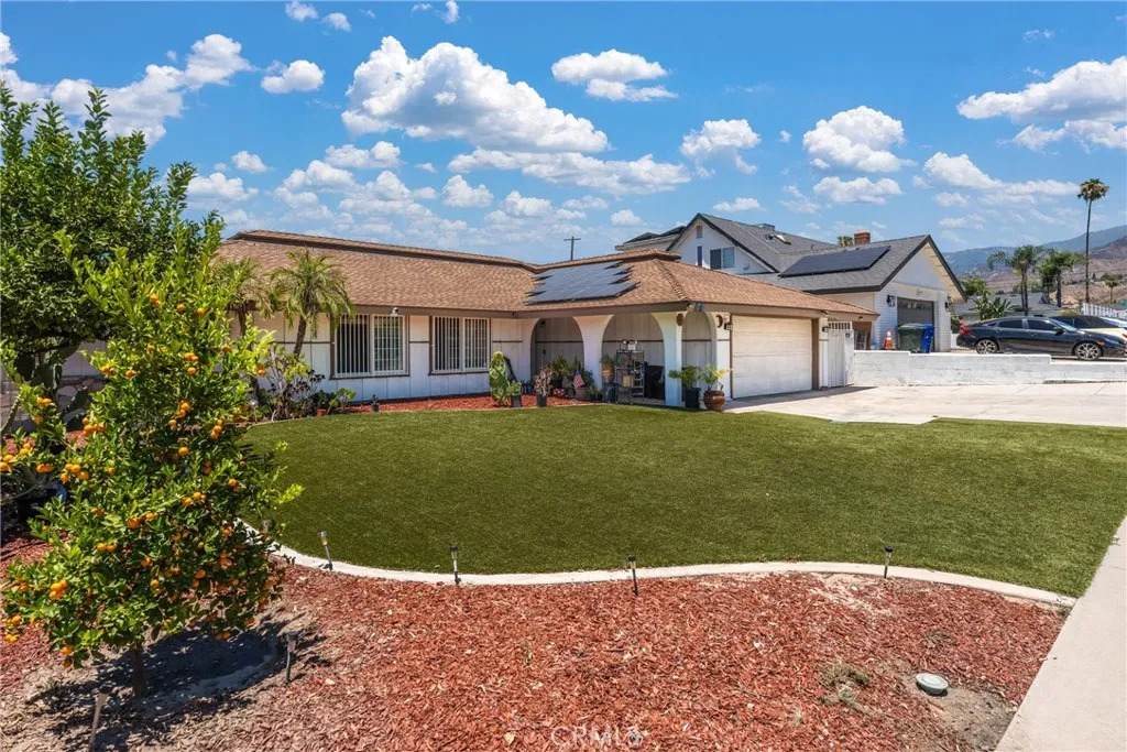 6070 Blythe Avenue - Photo 1