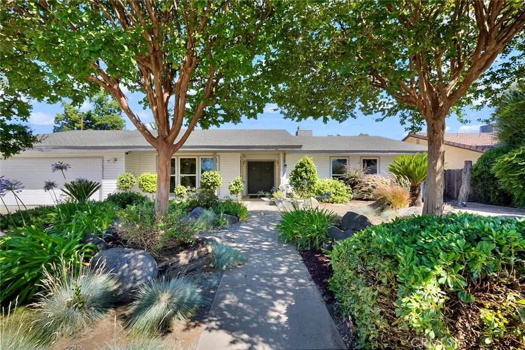 317 Circle - Photo 1