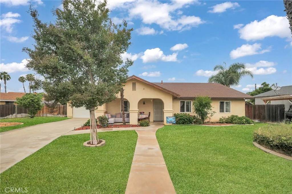 7863 Railroad Avenue - Photo 1