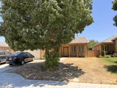 45444 Stanridge Avenue - Photo 1