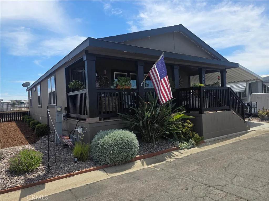 27150 Shadel - Photo 1