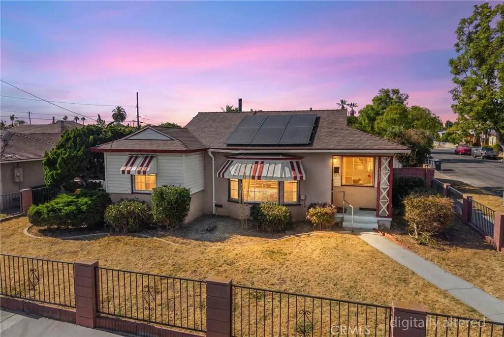 1517 Borchard Avenue - Photo 1