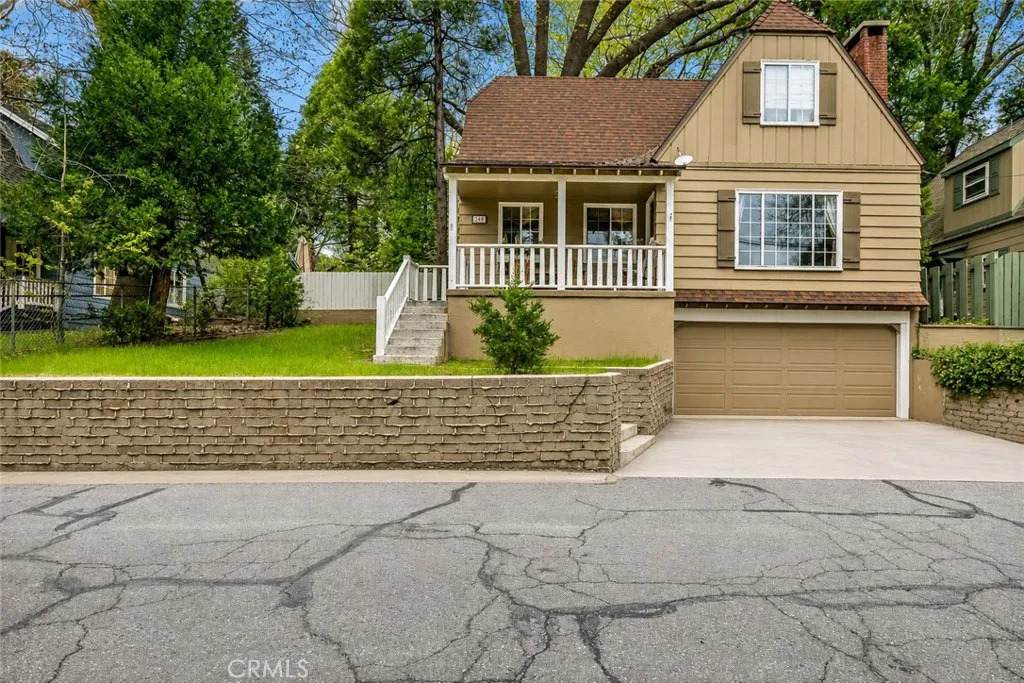 248 Oak - Photo 1
