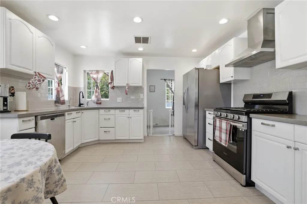 16775 Sierra Highway - Photo 1