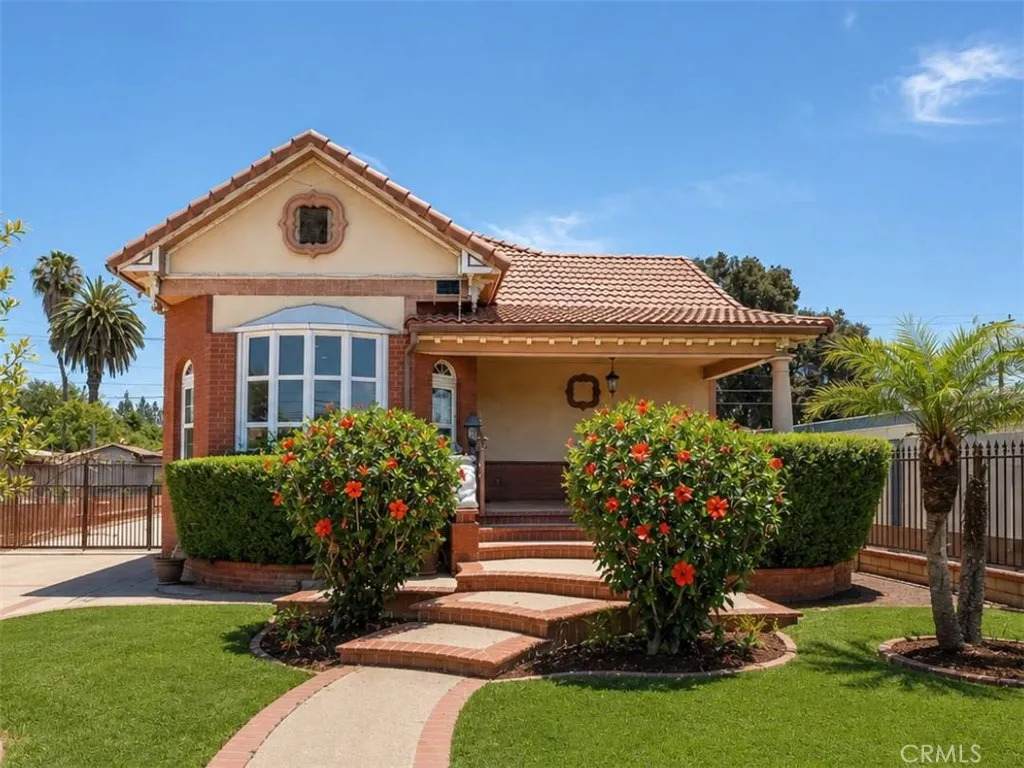 606 Park - Photo 1