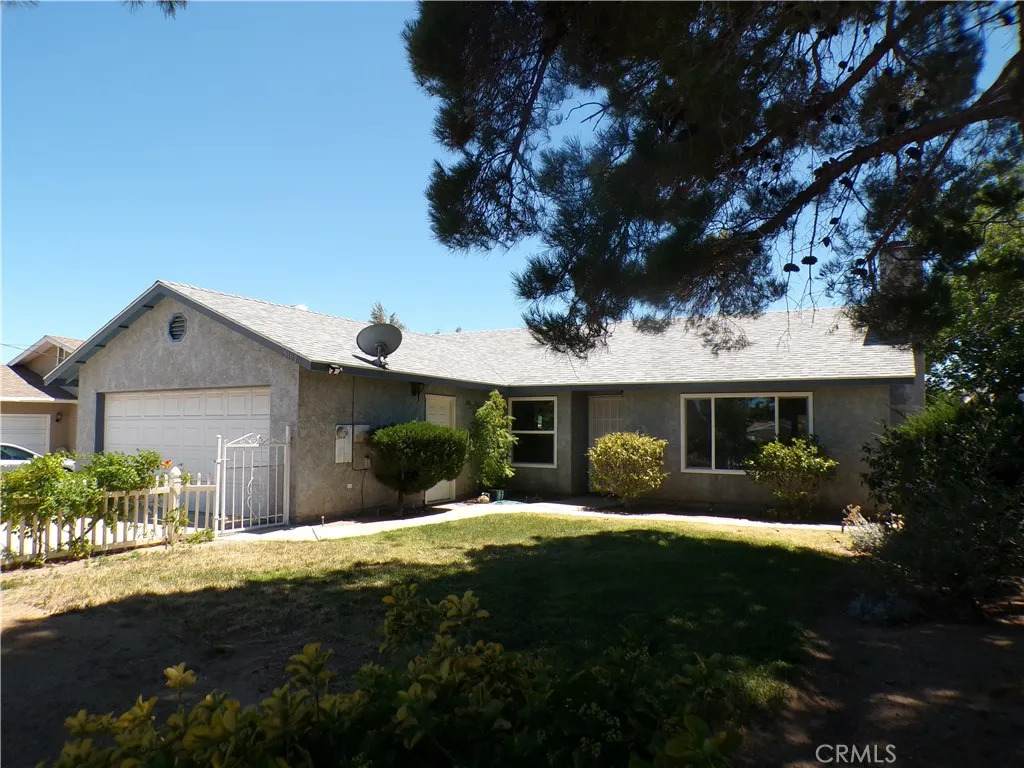 5102 Avenue L10 - Photo 1