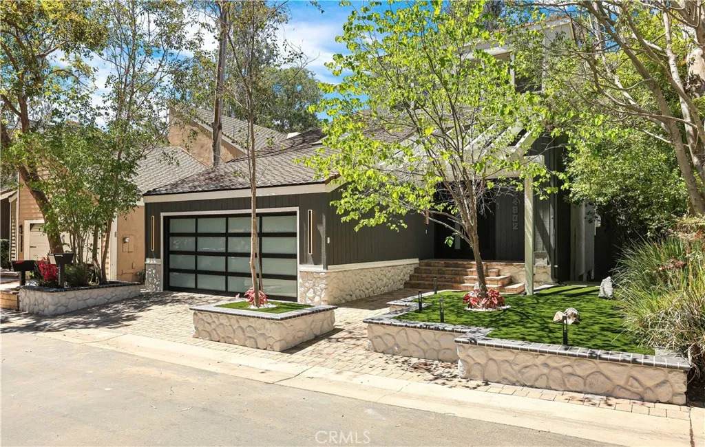 24802 Forest Knoll - Photo 1