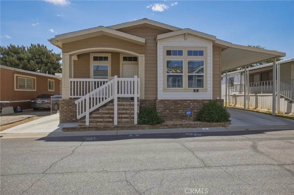 1444 Michigan - Photo 1