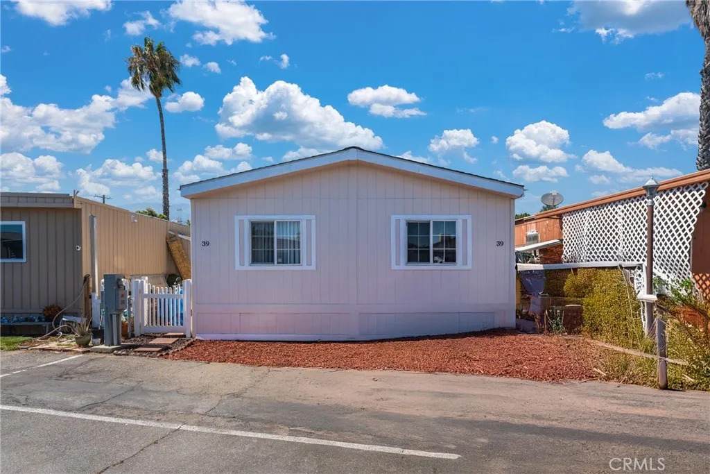 8221 Ilex - Photo 1