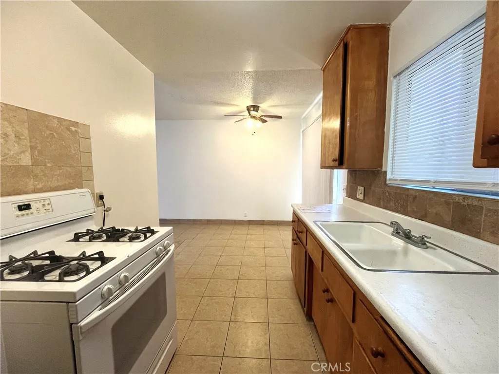 1955 Devonshire Avenue - Photo 1