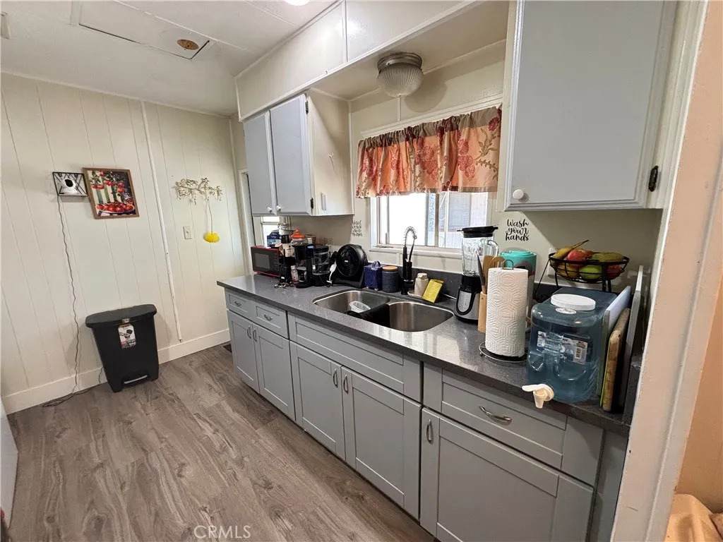 455 7th - Photo 1
