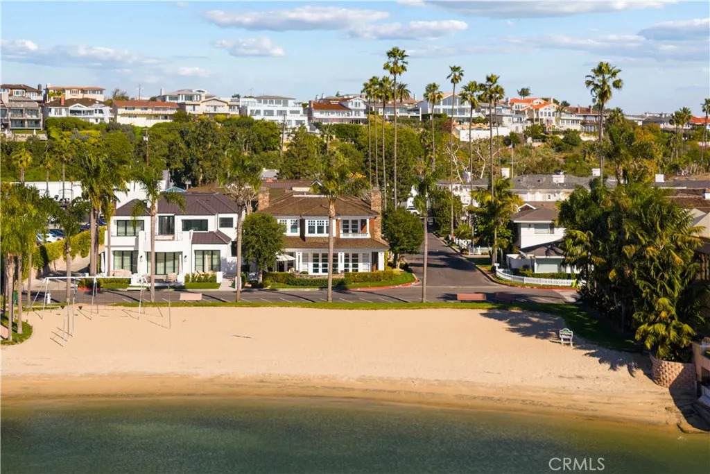 2411 Bayshore - Photo 1
