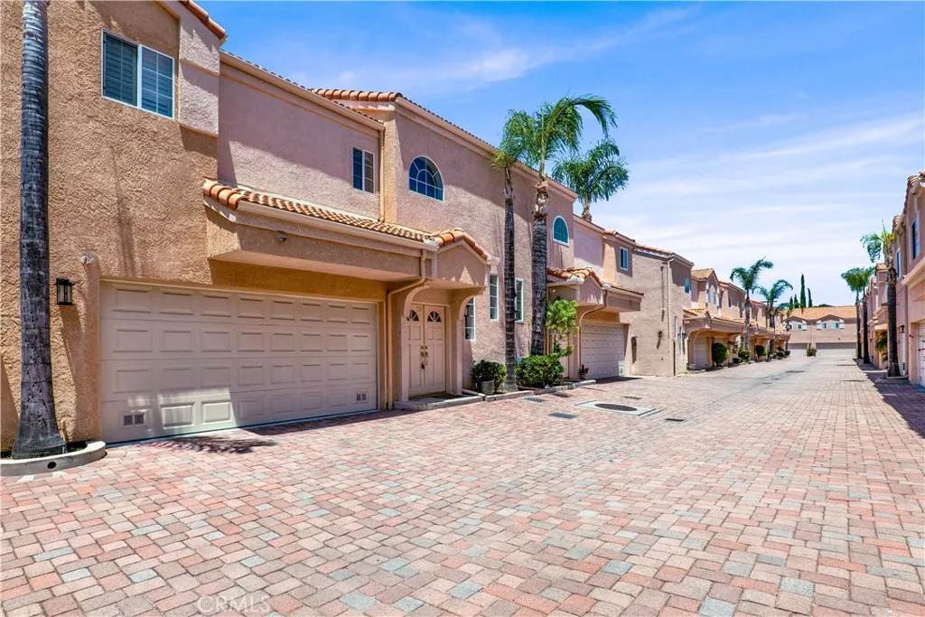 https://bt-photos.global.ssl.fastly.net/sandiego/orig_boomver_1_306775738-1.jpg