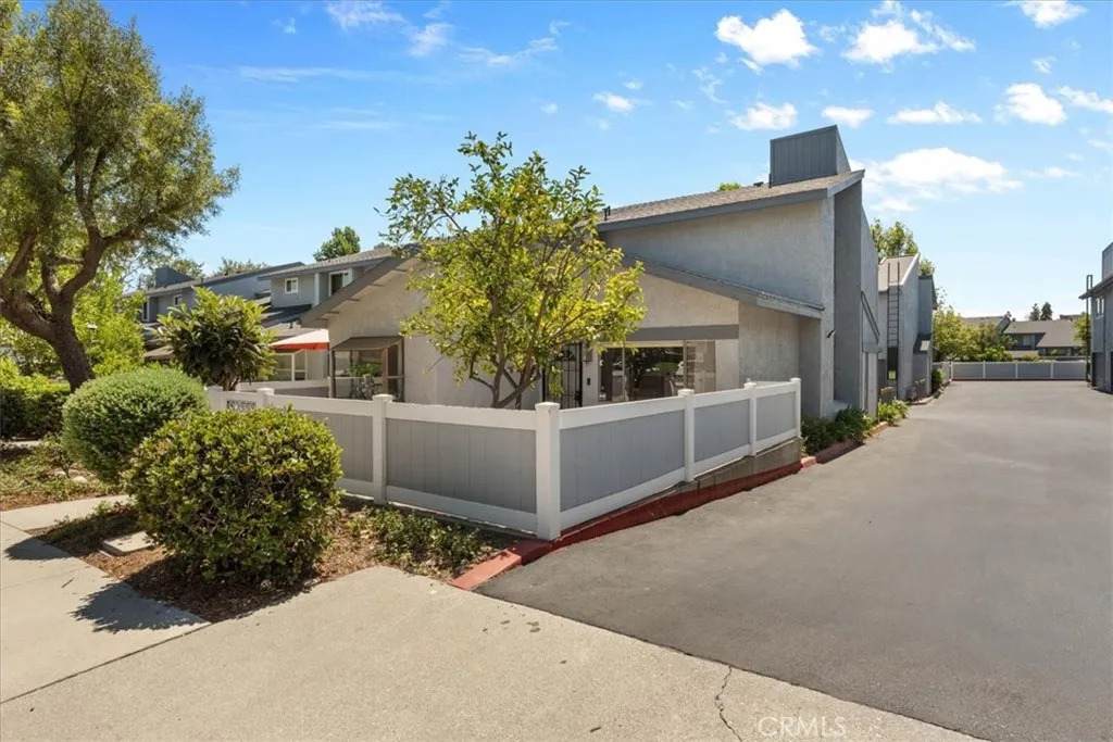 900 Sierra Madre - Photo 1