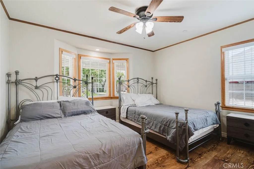 1527 Valley Street - Photo 1
