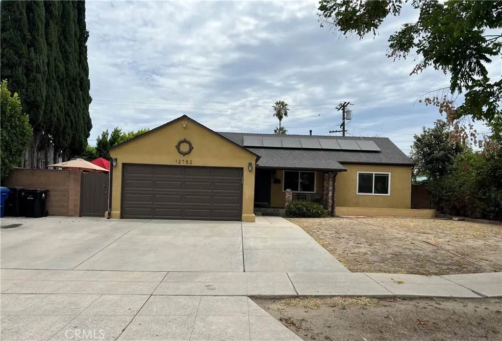 12752 Lemay - Photo 1