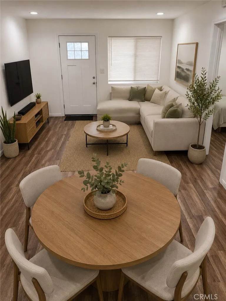 2458 Chestnut - Photo 1