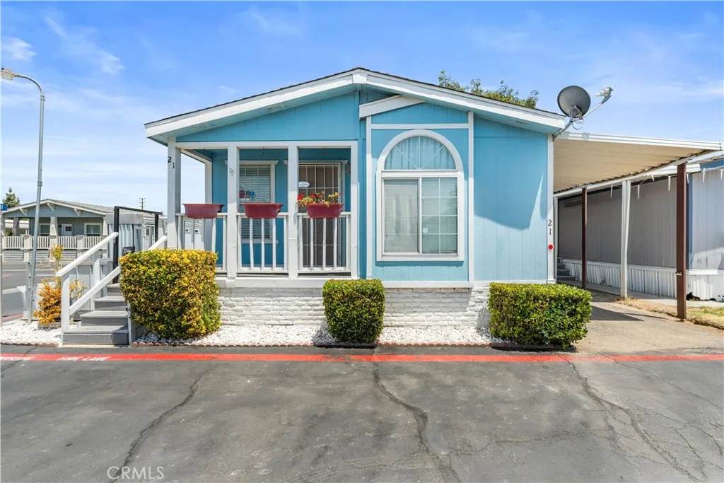 25293 Redlands - Photo 1
