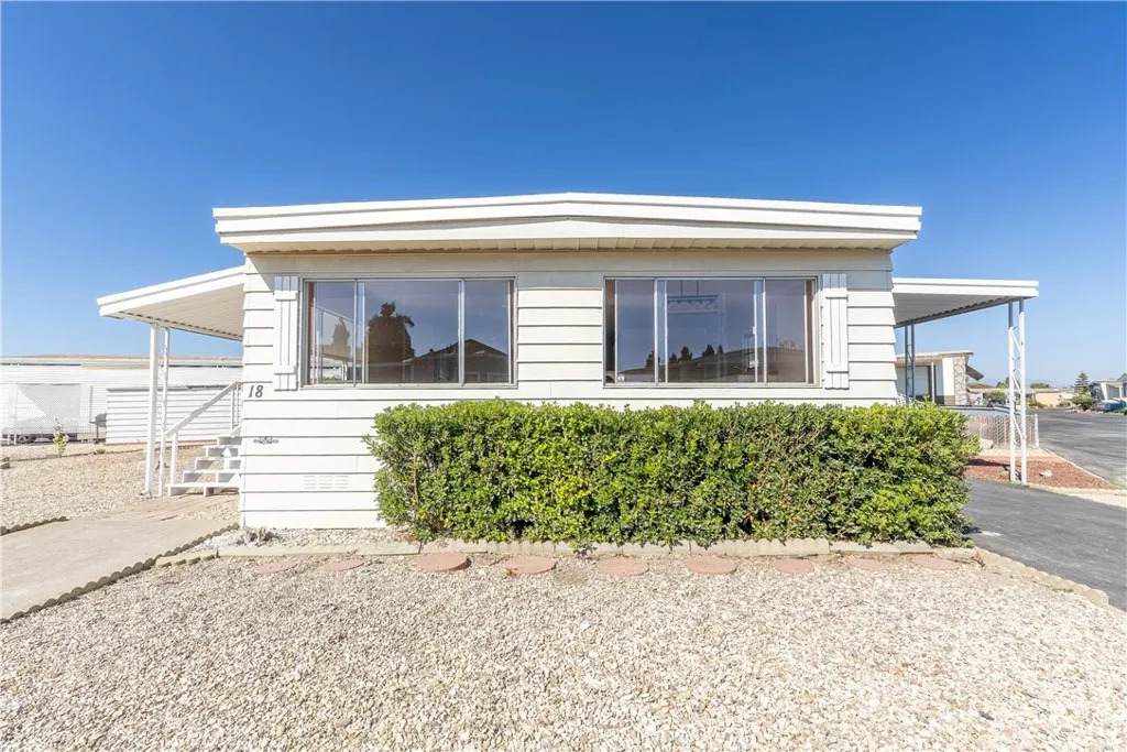 1701 Thornburg - Photo 1