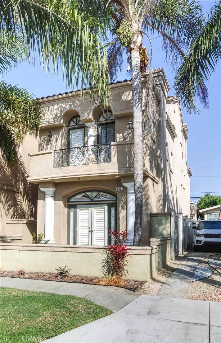 321 9th Street - Photo 1
