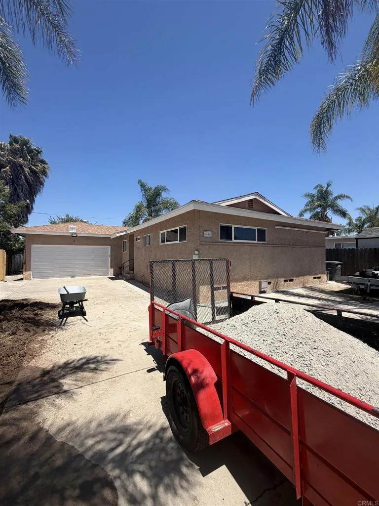644 Farview Street - Photo 1