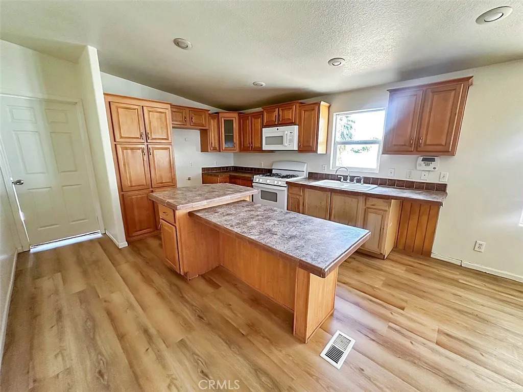 https://bt-photos.global.ssl.fastly.net/sandiego/orig_boomver_1_306782791-1.jpg