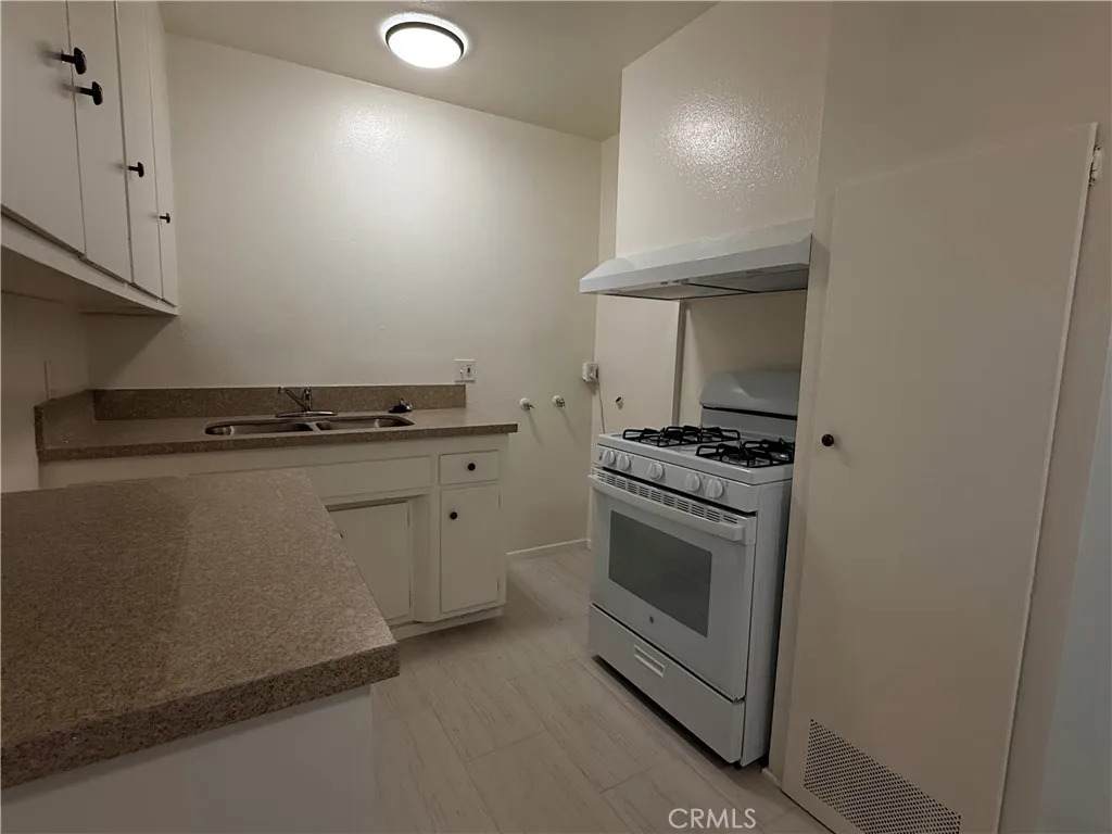248 Redwood - Photo 1