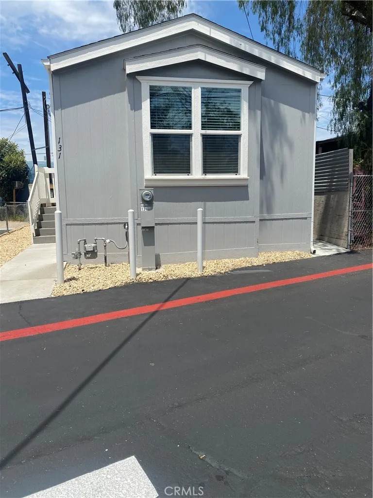 187 Ballard - Photo 1