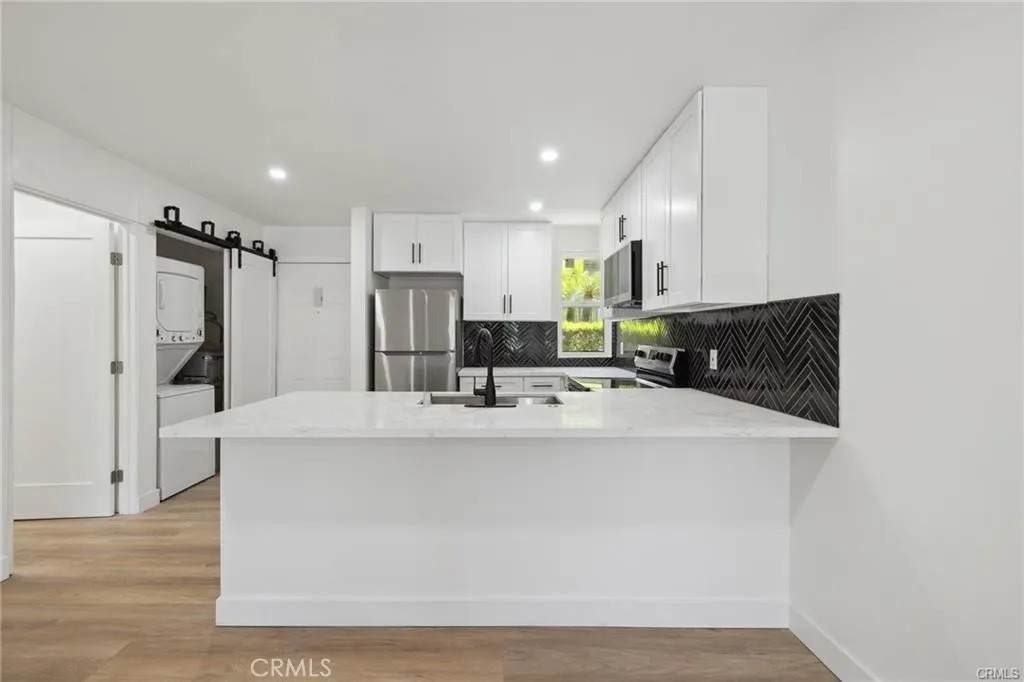17000 Burbank Boulevard - Photo 1