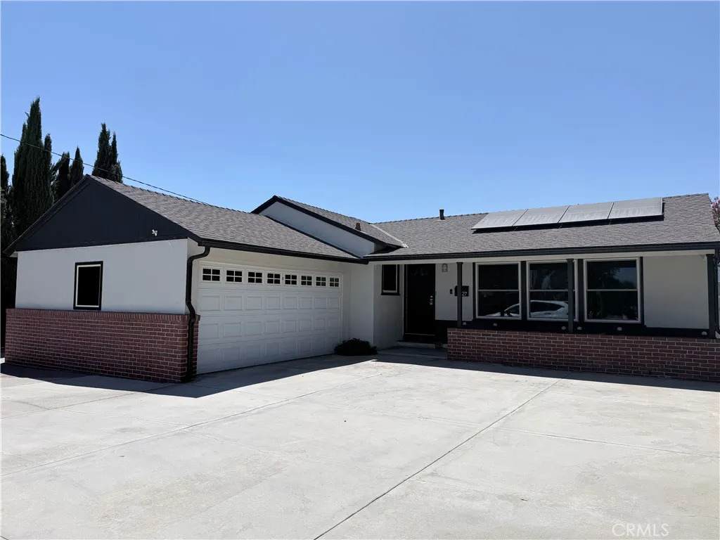 527 San Antonio Avenue - Photo 1