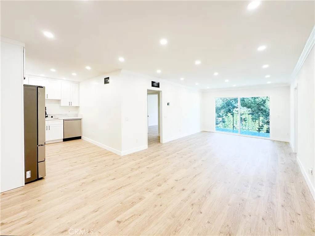 500 Jackson Place - Photo 1