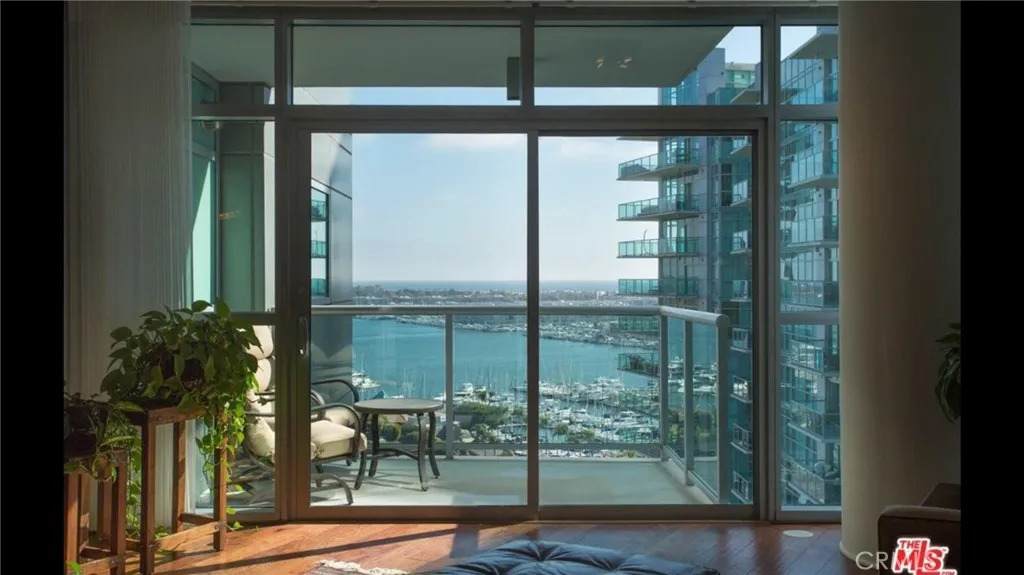 13650 Marina Pointe Drive - Photo 1