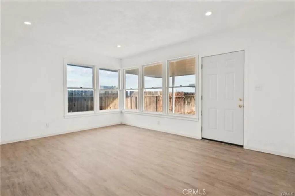 13057 Davenport - Photo 1