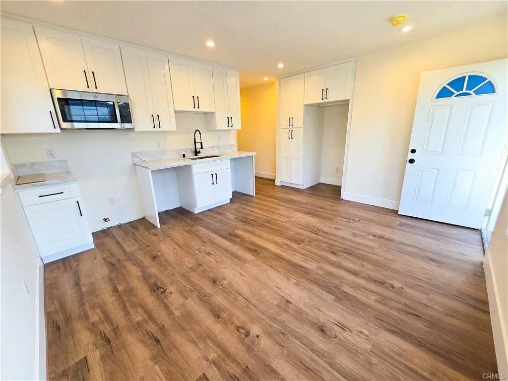 1924 52nd Street - Photo 1