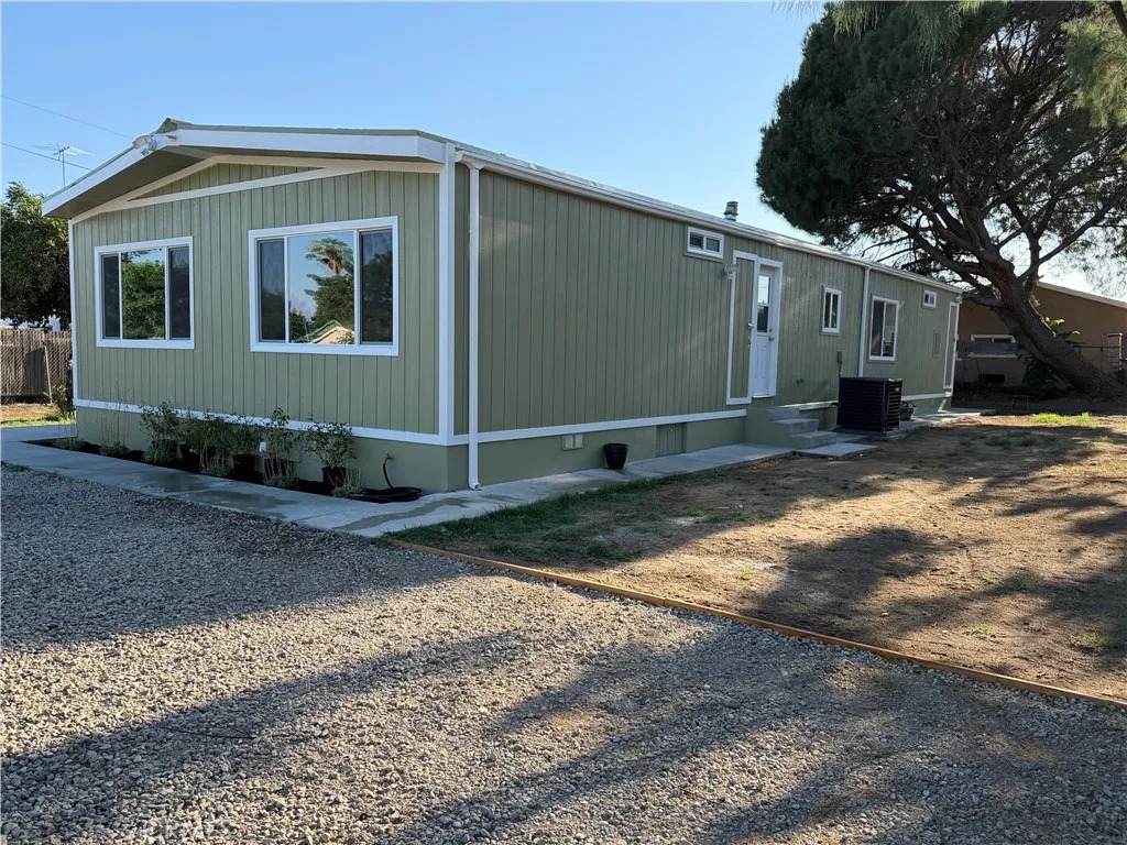 5405 Dodd - Photo 1