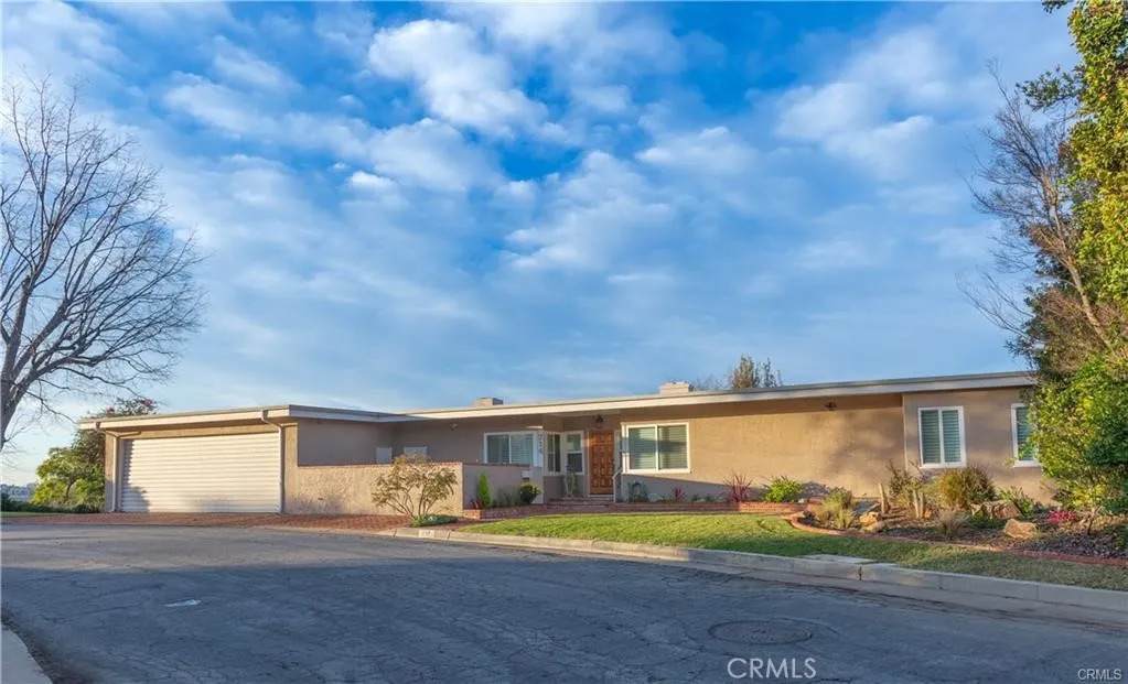 714 Oceanview - Photo 1