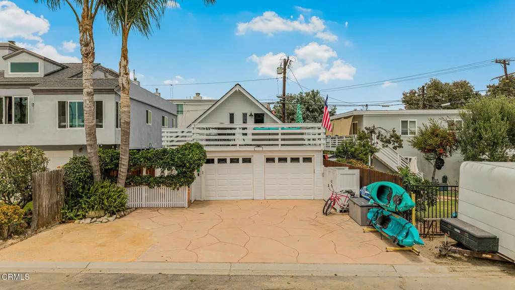 345 Hollywood Boulevard - Photo 1