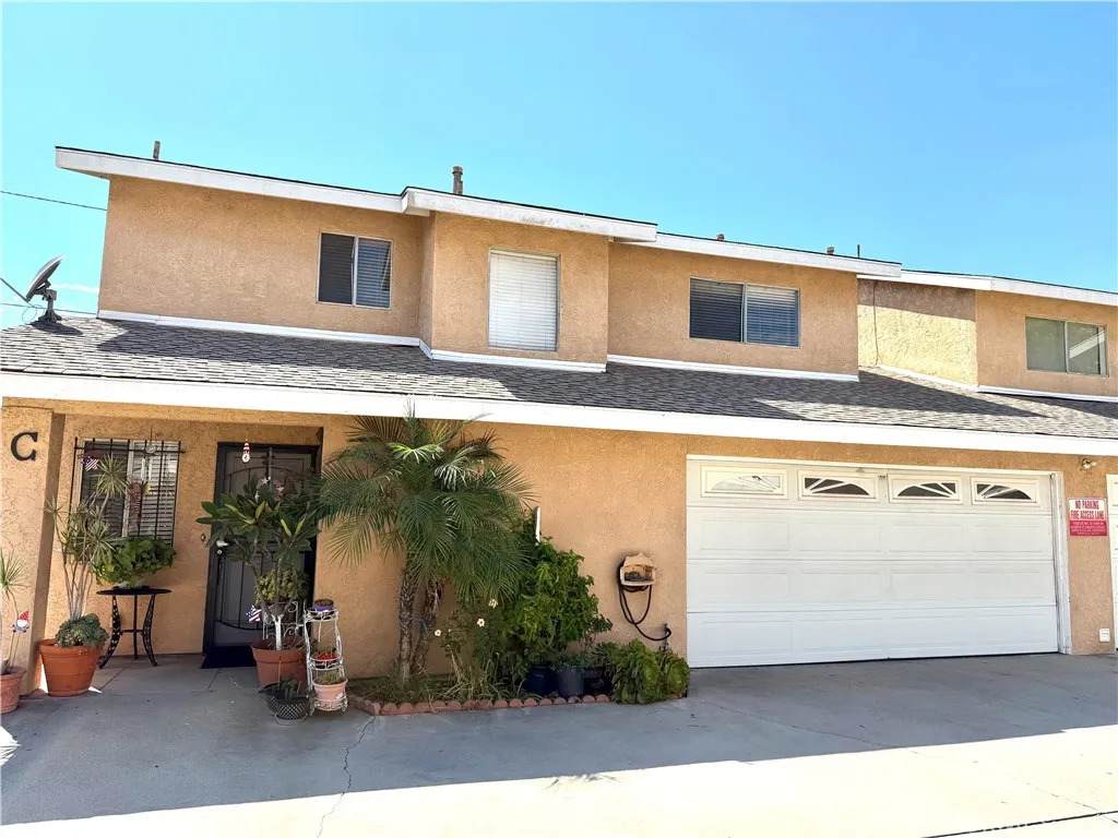 5211 Clara Street - Photo 1