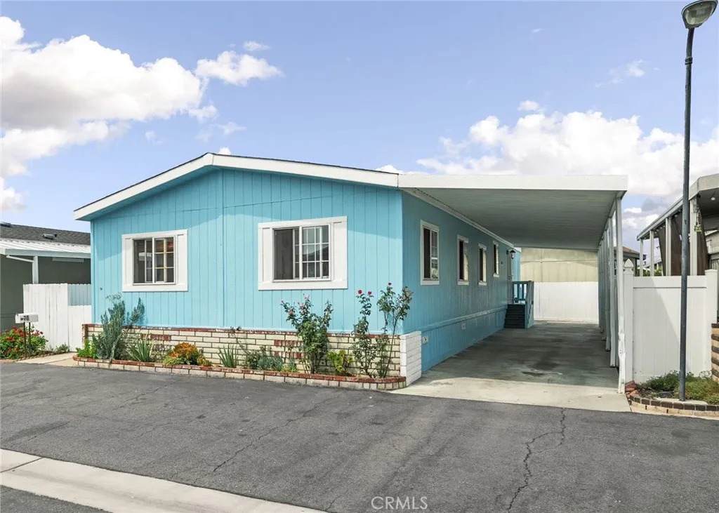 11301 Euclid - Photo 1
