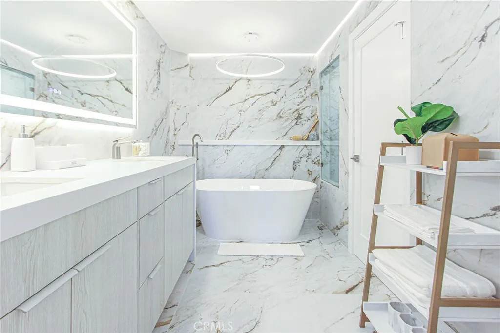 2253 Martin - Photo 1