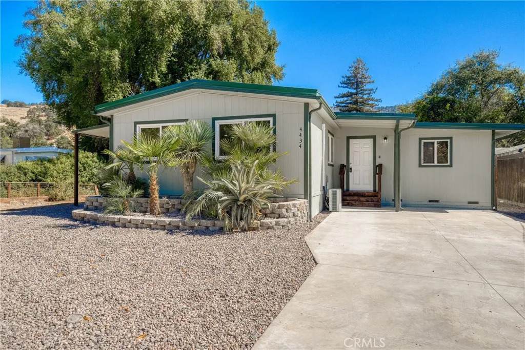4434 Bush - Photo 1