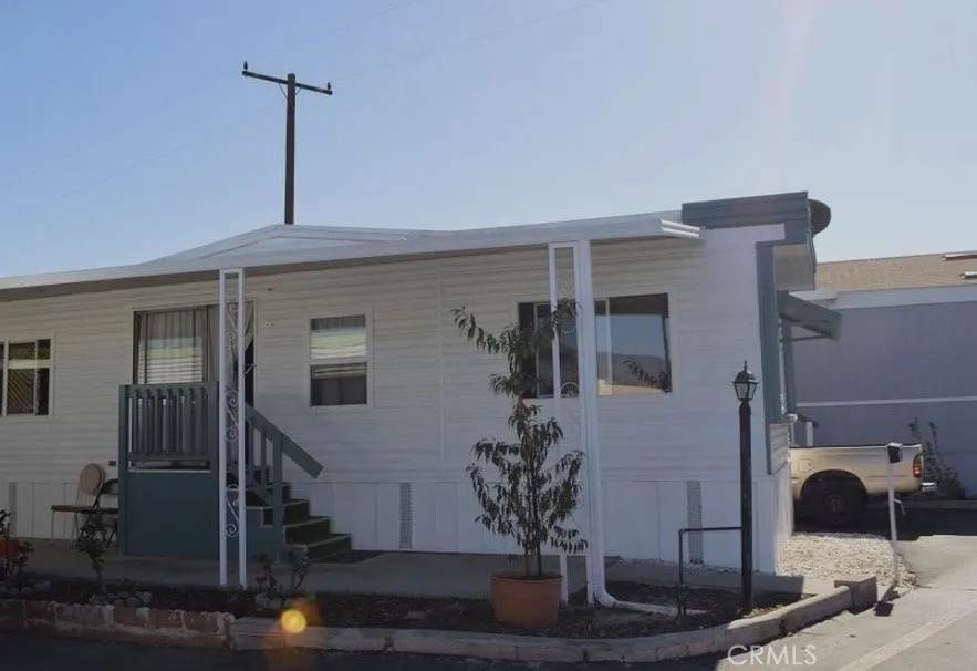 1045 Azusa - Photo 1