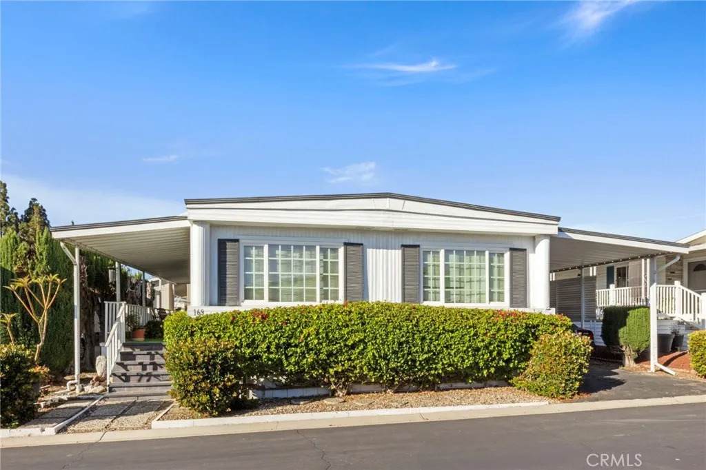 24001 Muirlands - Photo 1