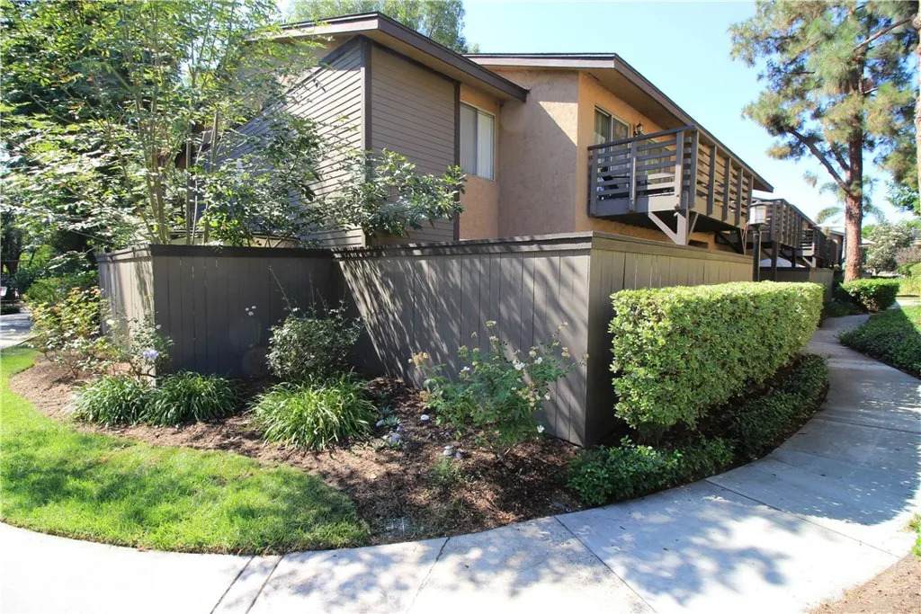 1480 Lambert - Photo 1