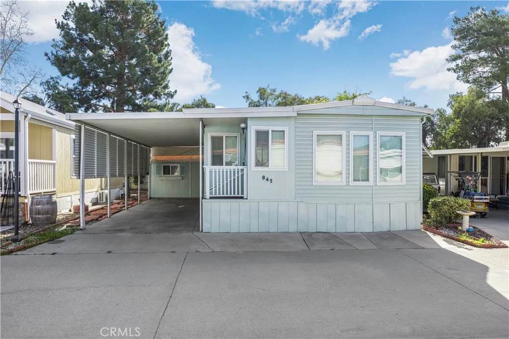 842 Acorn Dr - Photo 1