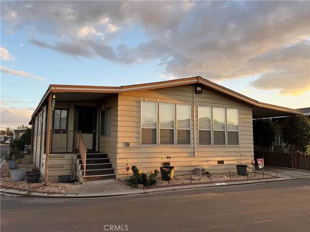 19960 American Ave - Photo 1