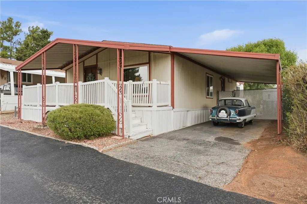 2501 Sierra Highway - Photo 1