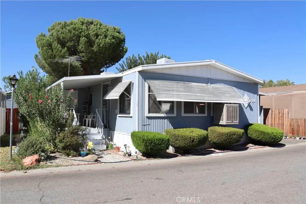 1301 Avenue I - Photo 1