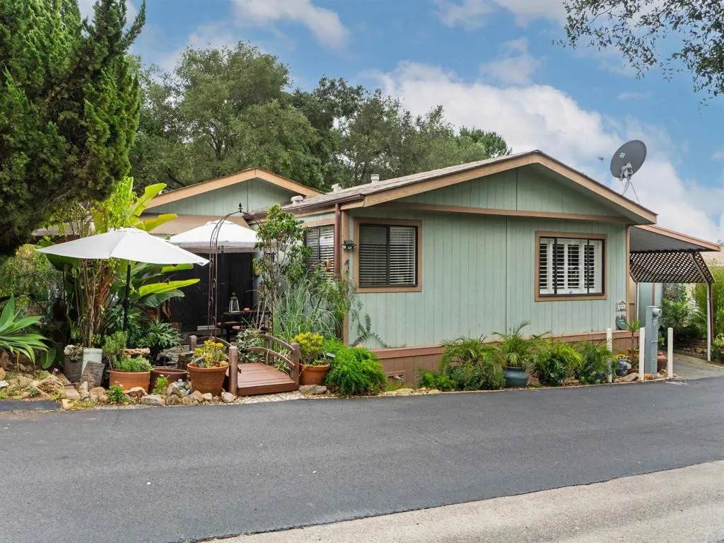 4747 Oak Crest Road - Photo 1