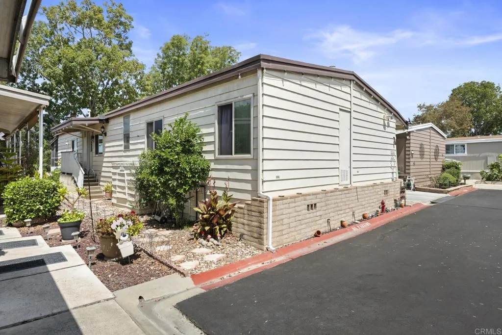 3340 Del Sol - Photo 1